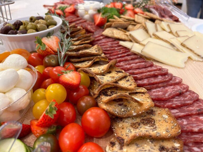 21 Thanksgiving Appetizers Guests Will Love