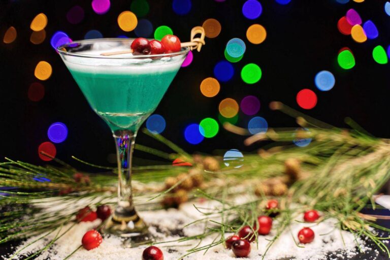 23 Thanksgiving Drink Ideas: Cocktails, Mocktails & Punch
